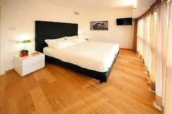 Portus 3*