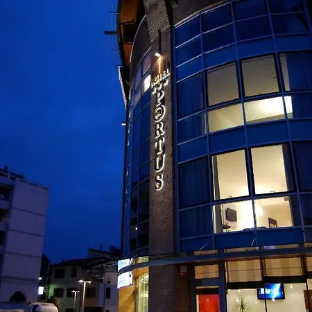 호텔 Portus 3*
